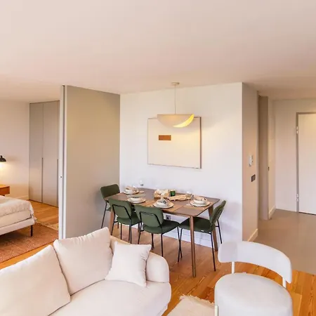 アパート Premium Flat, Balcony, Metro, Porto Business School *