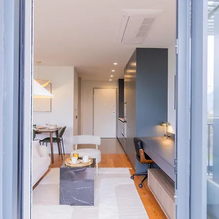 Premium Flat, Balcony, Metro, Porto Business School Senhora da Hora