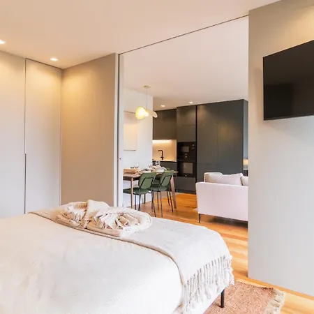 아파트 Premium Flat, Balcony, Metro, Porto Business School