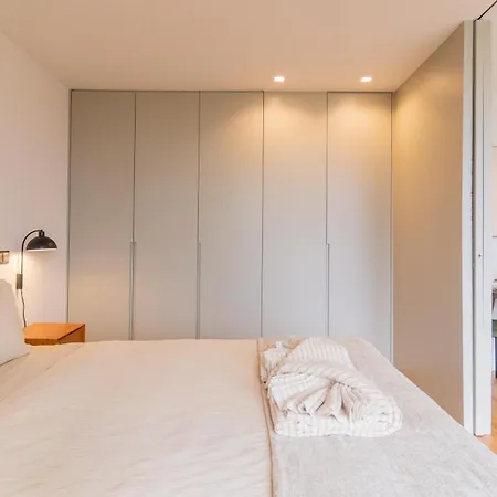 아파트 Premium Flat, Balcony, Metro, Porto Business School *