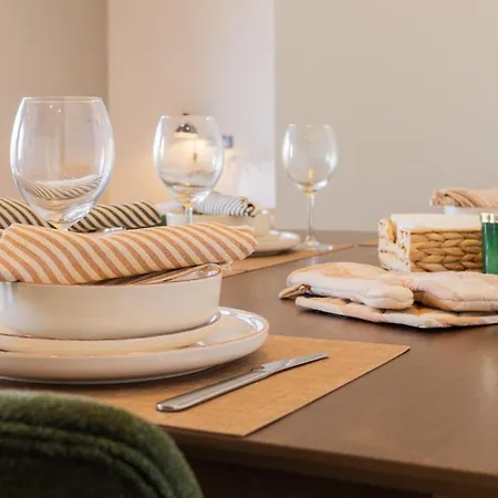 Premium Flat, Balcony, Metro, Porto Business School * Senhora da Hora