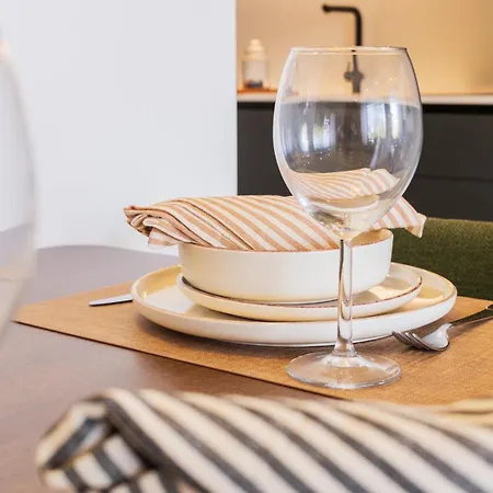 Premium Flat, Balcony, Metro, Porto Business School * Senhora da Hora
